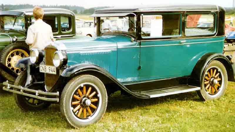 Pontiac_Six_2-Door_Sedan_1928